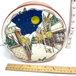 Vintage Christmas Tin With Winter Village Scene & Holly Design 95e